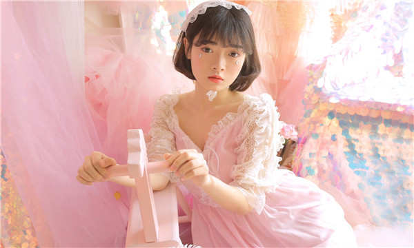 民权供卵试管代怀生子多少钱？这一直是很多不孕不育家庭关注的话题。在中国，不孕不育的发生率越来越高，根据《中国不孕不育现状调研报告》显示，育龄夫妇的不孕不育率从20年前的3%增长至现在的12.5%-18.2%，患者人数高达6000万以上。在这样的背景下，许多家庭通过供卵试管来实现自己的生育梦想。那么，供卵试管代怀生子的费用到底是多少呢？